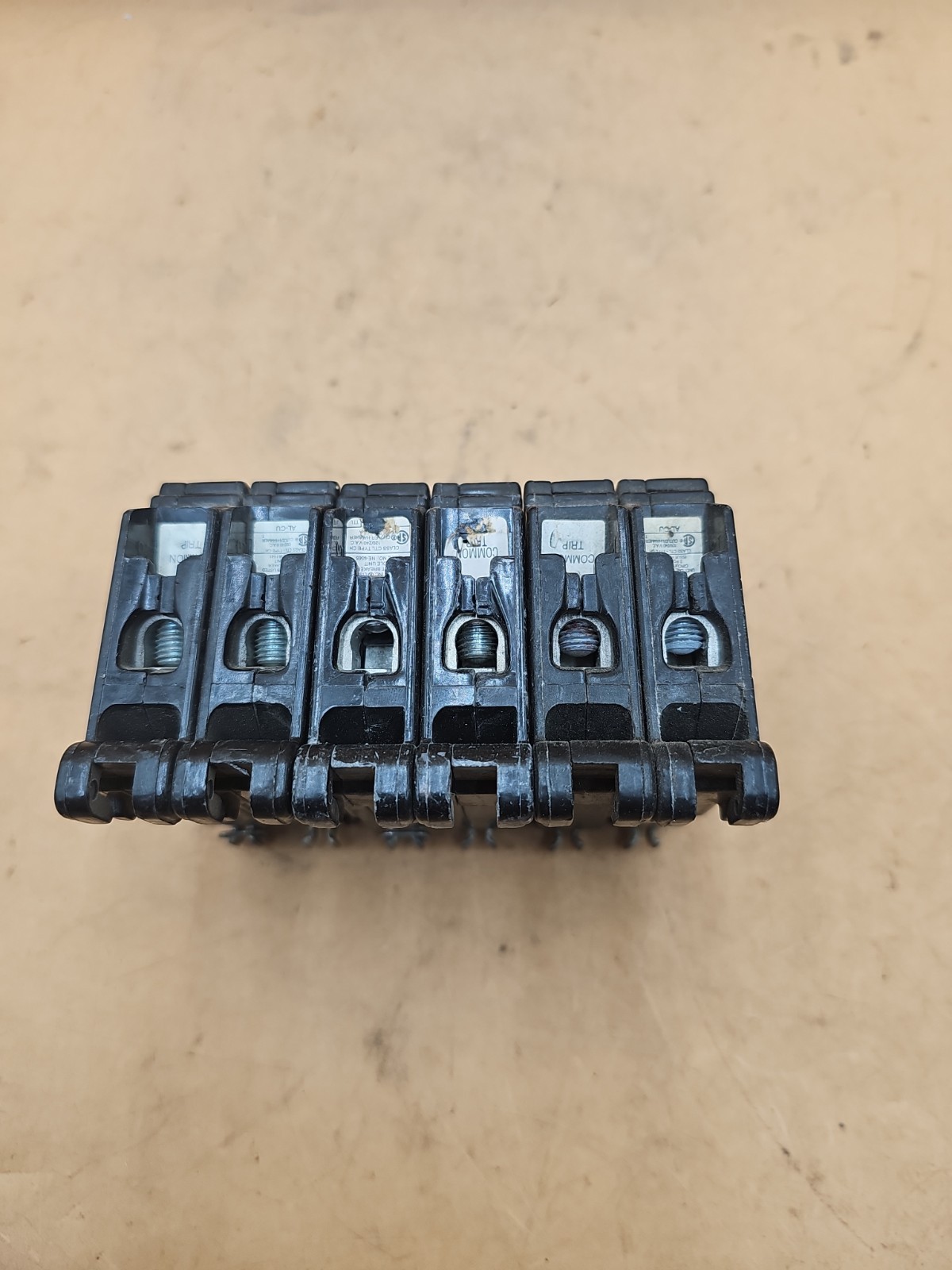 LOT OF 3 Eaton Cutler Hammer CH260 2 Pole 60 Amp Circuit Breakers. Plastic Foot