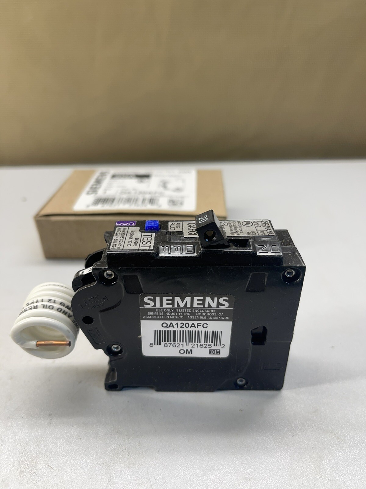 Siemens QA120AFC 1 Pole 20 AMP Arc Fault Combination Breaker AFCI New In Box
